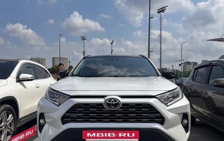 Toyota RAV4, 2022 год, 3 600 000 рублей, 2 фотография