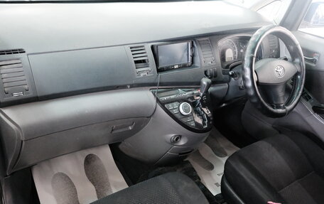 Toyota ISis I, 2005 год, 769 000 рублей, 16 фотография