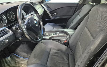BMW 5 серия, 2004 год, 999 900 рублей, 11 фотография