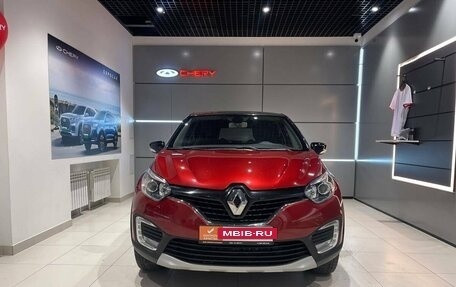 Renault Kaptur I рестайлинг, 2018 год, 1 680 000 рублей, 8 фотография