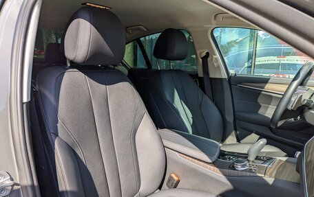 BMW 5 серия, 2021 год, 4 050 000 рублей, 13 фотография
