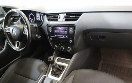 Skoda Octavia, 2018 год, 1 390 000 рублей, 5 фотография