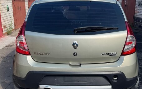 Renault Sandero I, 2013 год, 900 000 рублей, 3 фотография