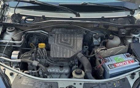Renault Sandero I, 2013 год, 900 000 рублей, 6 фотография