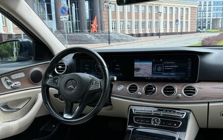Mercedes-Benz E-Класс, 2016 год, 2 850 000 рублей, 14 фотография