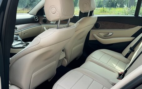 Mercedes-Benz E-Класс, 2016 год, 2 850 000 рублей, 18 фотография