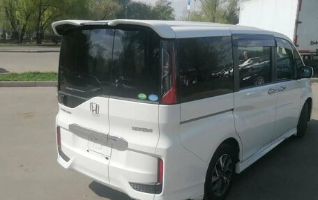 Honda Stepwgn IV, 2016 год, 1 580 000 рублей, 4 фотография
