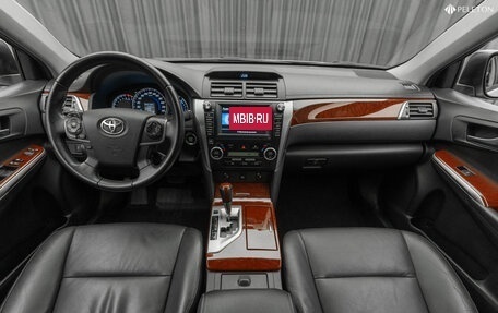 Toyota Camry, 2012 год, 1 780 000 рублей, 10 фотография