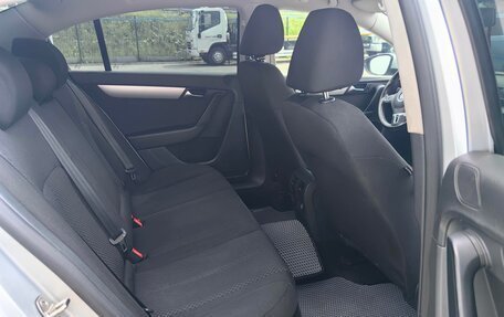 Volkswagen Passat B7, 2012 год, 585 000 рублей, 13 фотография