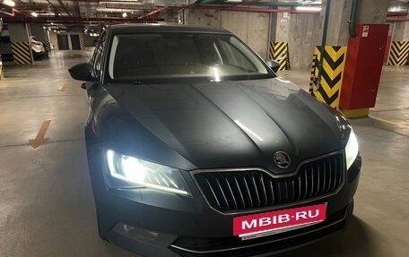 Skoda Superb III рестайлинг, 2018 год, 2 200 000 рублей, 5 фотография