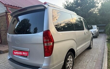 Hyundai Grand Starex Grand Starex I рестайлинг 2, 2009 год, 1 350 000 рублей, 3 фотография