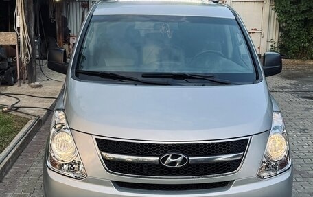 Hyundai Grand Starex Grand Starex I рестайлинг 2, 2009 год, 1 350 000 рублей, 4 фотография