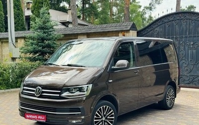 Volkswagen Caravelle T6 рестайлинг, 2016 год, 3 700 000 рублей, 1 фотография