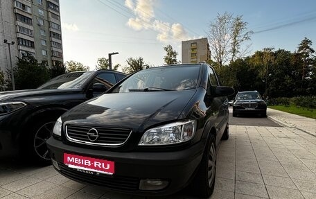 Opel Zafira A рестайлинг, 2001 год, 370 000 рублей, 1 фотография