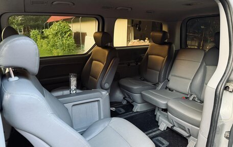 Hyundai Grand Starex Grand Starex I рестайлинг 2, 2009 год, 1 350 000 рублей, 19 фотография