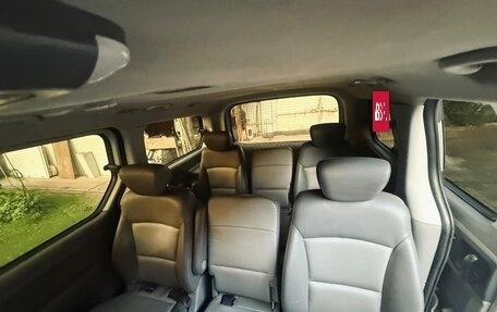 Hyundai Grand Starex Grand Starex I рестайлинг 2, 2009 год, 1 350 000 рублей, 17 фотография