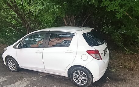 Toyota Vitz, 2011 год, 850 000 рублей, 3 фотография