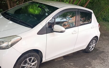 Toyota Vitz, 2011 год, 850 000 рублей, 2 фотография