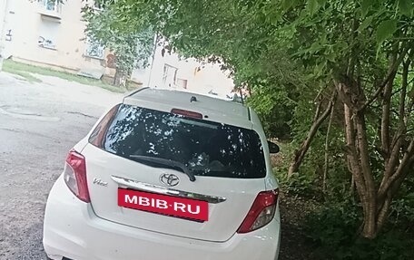Toyota Vitz, 2011 год, 850 000 рублей, 4 фотография