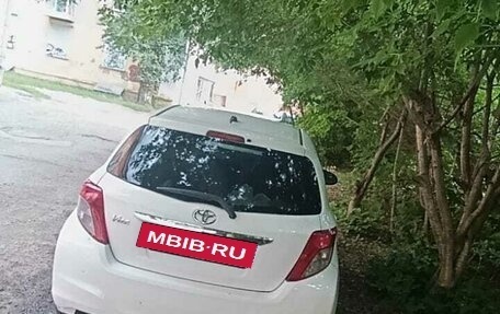 Toyota Vitz, 2011 год, 850 000 рублей, 11 фотография