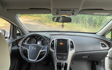 Opel Astra J, 2011 год, 820 000 рублей, 5 фотография