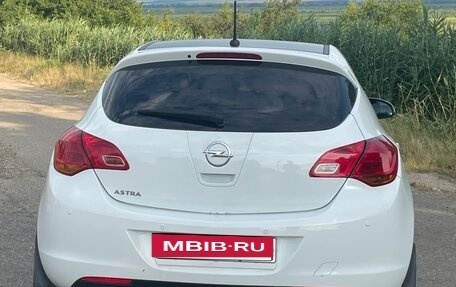 Opel Astra J, 2011 год, 820 000 рублей, 3 фотография