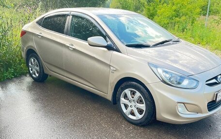 Hyundai Solaris II рестайлинг, 2012 год, 900 000 рублей, 7 фотография
