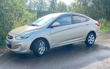 Hyundai Solaris II рестайлинг, 2012 год, 900 000 рублей, 9 фотография