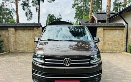 Volkswagen Caravelle T6 рестайлинг, 2016 год, 3 700 000 рублей, 4 фотография