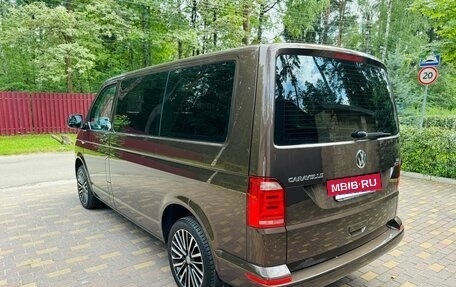 Volkswagen Caravelle T6 рестайлинг, 2016 год, 3 700 000 рублей, 8 фотография