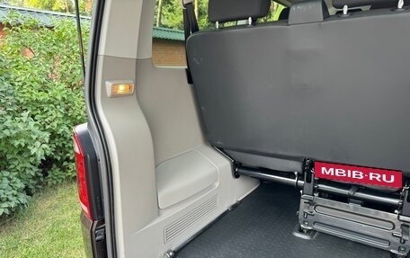 Volkswagen Caravelle T6 рестайлинг, 2016 год, 3 700 000 рублей, 23 фотография