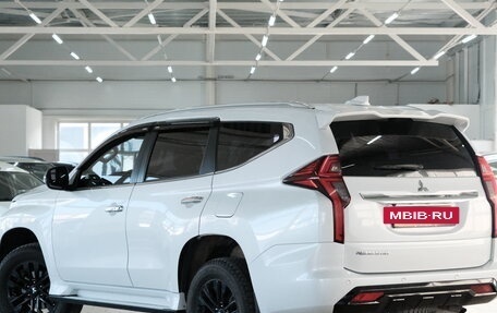 Mitsubishi Pajero Sport III рестайлинг, 2020 год, 4 249 000 рублей, 5 фотография