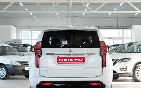 Mitsubishi Pajero Sport III рестайлинг, 2020 год, 4 249 000 рублей, 6 фотография