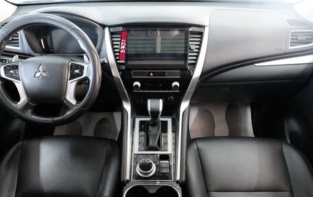 Mitsubishi Pajero Sport III рестайлинг, 2020 год, 4 249 000 рублей, 17 фотография