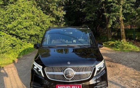 Mercedes-Benz V-Класс, 2019 год, 6 400 000 рублей, 1 фотография