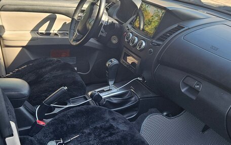 Mitsubishi Pajero Sport II рестайлинг, 2012 год, 1 270 000 рублей, 7 фотография