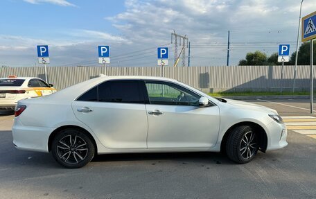 Toyota Camry, 2017 год, 2 050 000 рублей, 2 фотография