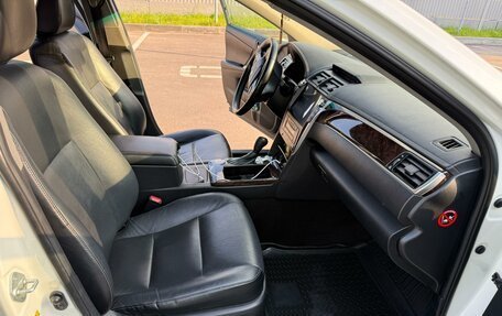 Toyota Camry, 2017 год, 2 050 000 рублей, 4 фотография