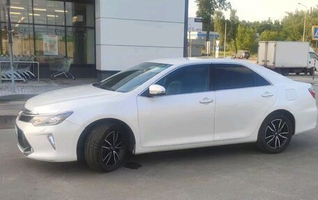 Toyota Camry, 2017 год, 2 050 000 рублей, 16 фотография