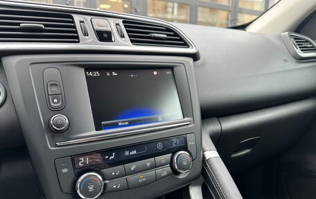Renault Kadjar I рестайлинг, 2017 год, 1 380 000 рублей, 20 фотография