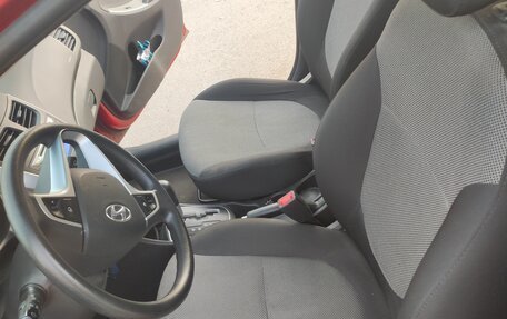 Hyundai Solaris II рестайлинг, 2011 год, 750 000 рублей, 9 фотография