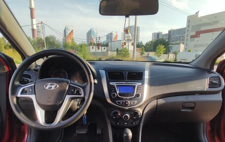 Hyundai Solaris II рестайлинг, 2011 год, 750 000 рублей, 12 фотография