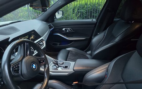 BMW 3 серия, 2019 год, 2 700 000 рублей, 3 фотография