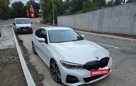 BMW 3 серия, 2019 год, 2 700 000 рублей, 11 фотография