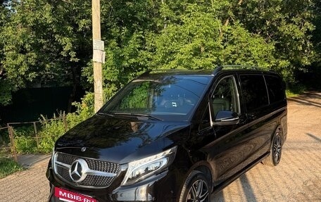 Mercedes-Benz V-Класс, 2019 год, 6 400 000 рублей, 2 фотография