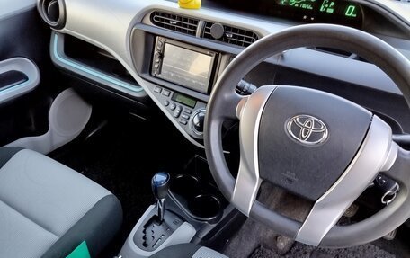 Toyota Aqua I, 2012 год, 800 000 рублей, 13 фотография