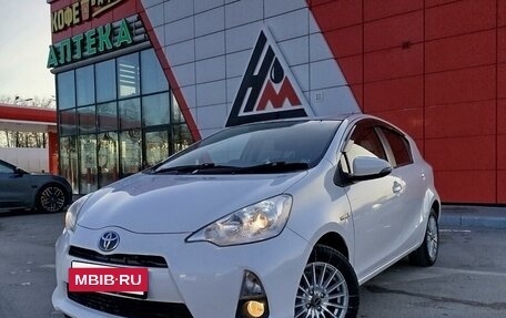 Toyota Aqua I, 2012 год, 800 000 рублей, 2 фотография
