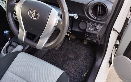 Toyota Aqua I, 2012 год, 800 000 рублей, 9 фотография
