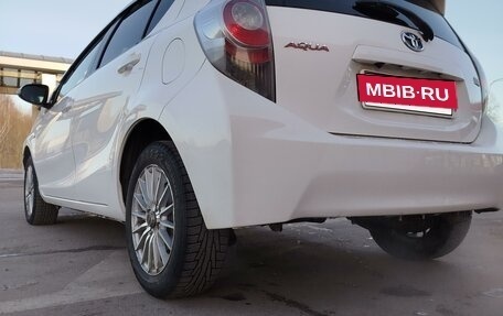 Toyota Aqua I, 2012 год, 800 000 рублей, 3 фотография