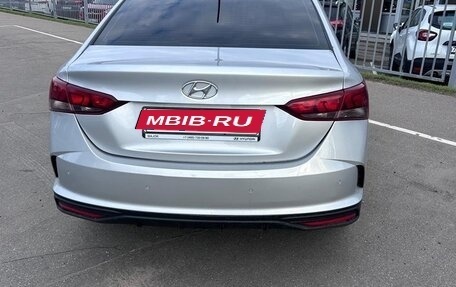 Hyundai Solaris II рестайлинг, 2021 год, 1 300 000 рублей, 2 фотография